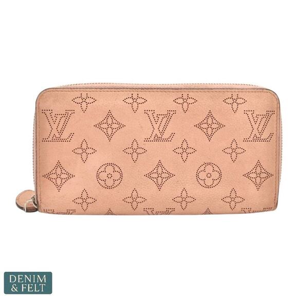 Louis Vuitton Pink Mahina Leather Zippy Wallet – Monogram Perforated, Authentic - Picture 4 of 16